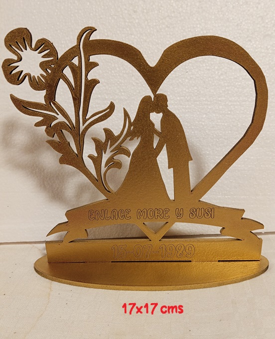 Figura bodas novios corazon con flores personalizada
