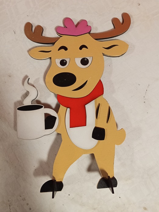 Figura navidad reno tomando cafe 2