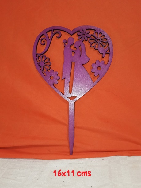 Topper para tartas de boda novios besandose dentro corazon