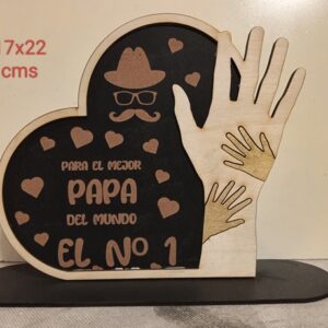 Figura manos mejor papa del mundo