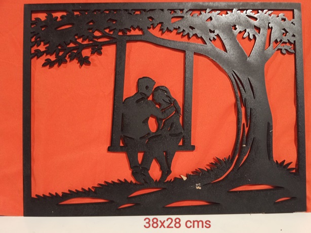 Mural enamorados en columpio