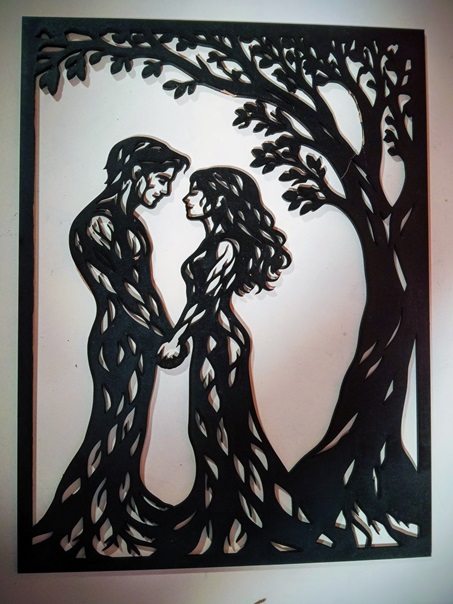 Mural enamorados fundidos en raíces con arbol 2