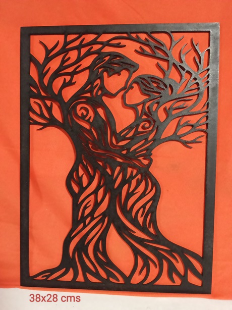 Mural enamorados fusionados en raices