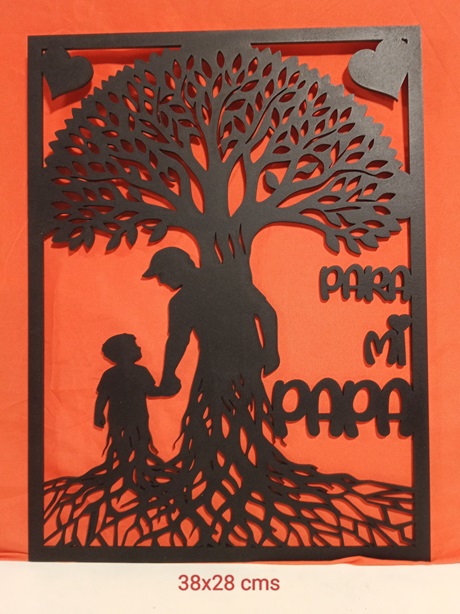 Mural papa hijo fundidos en arbol