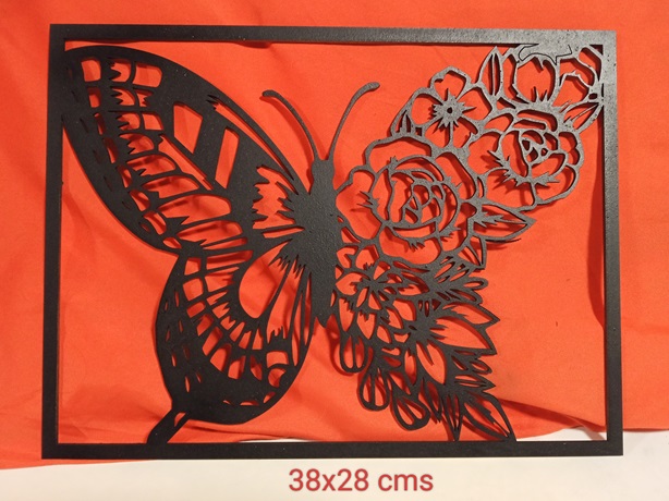 Mural mariposa floreada