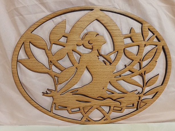 Mural chica yoga flores 2