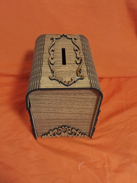 Hucha baul personalizada 4