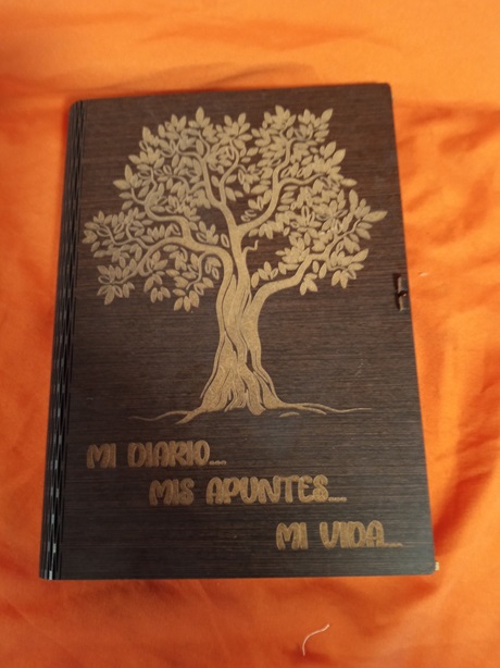 Portadiario caja regalo personalizada 2