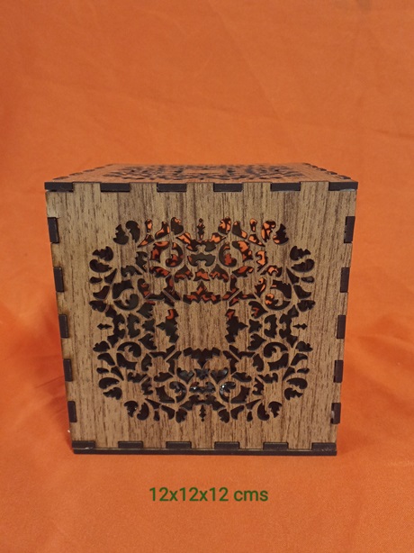 Caja de luz barroca cuadrada