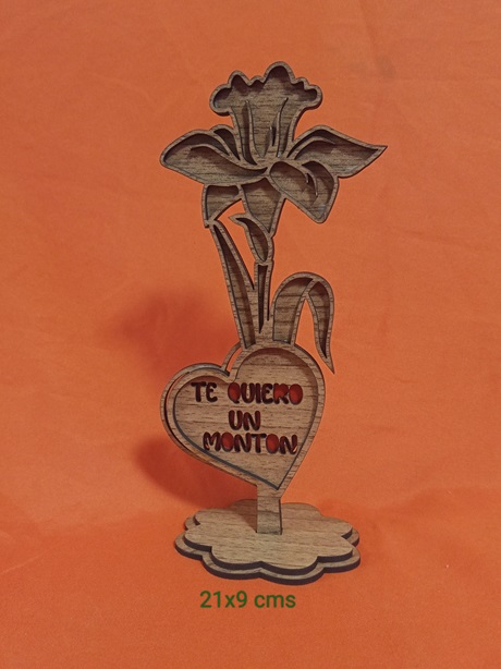 Flor lirio en madera personalizada