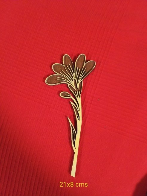 Flor madera lirio 2 capas